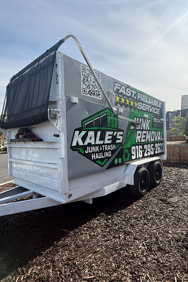 Commercial junk hauling